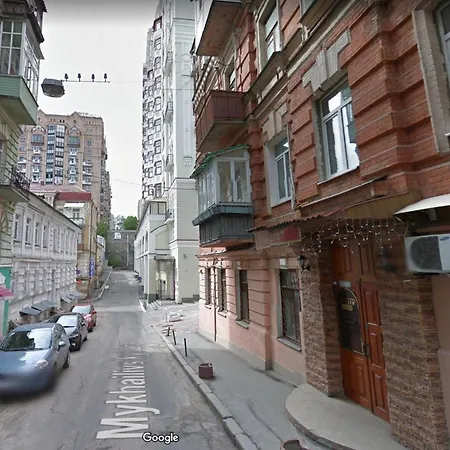 Apartment Grata - *