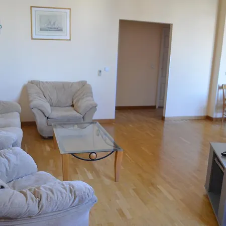 Apartment Grata -