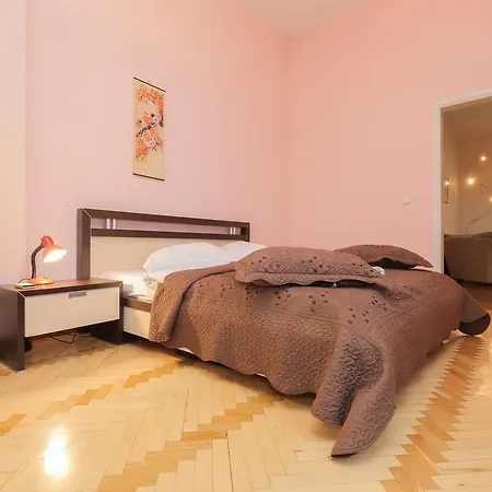 Apartment Grata - *